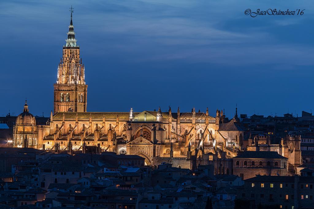 Apartamentos Adarve Toledo Exteriör bild